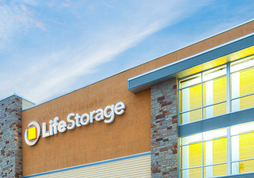 How Climate-Controlled Storage Benefits Customers